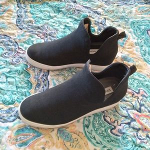 Steve Madden sneaker wedges 9.5